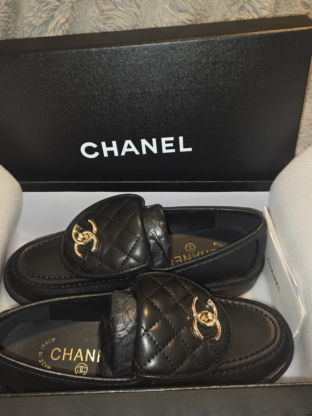 CHANEL Loafers With Black Gift Box - Picture 2 of 8